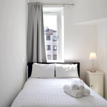 Beautiful Scandi-Inspired One Bed In Stockbridge エディンバラ エクステリア 写真