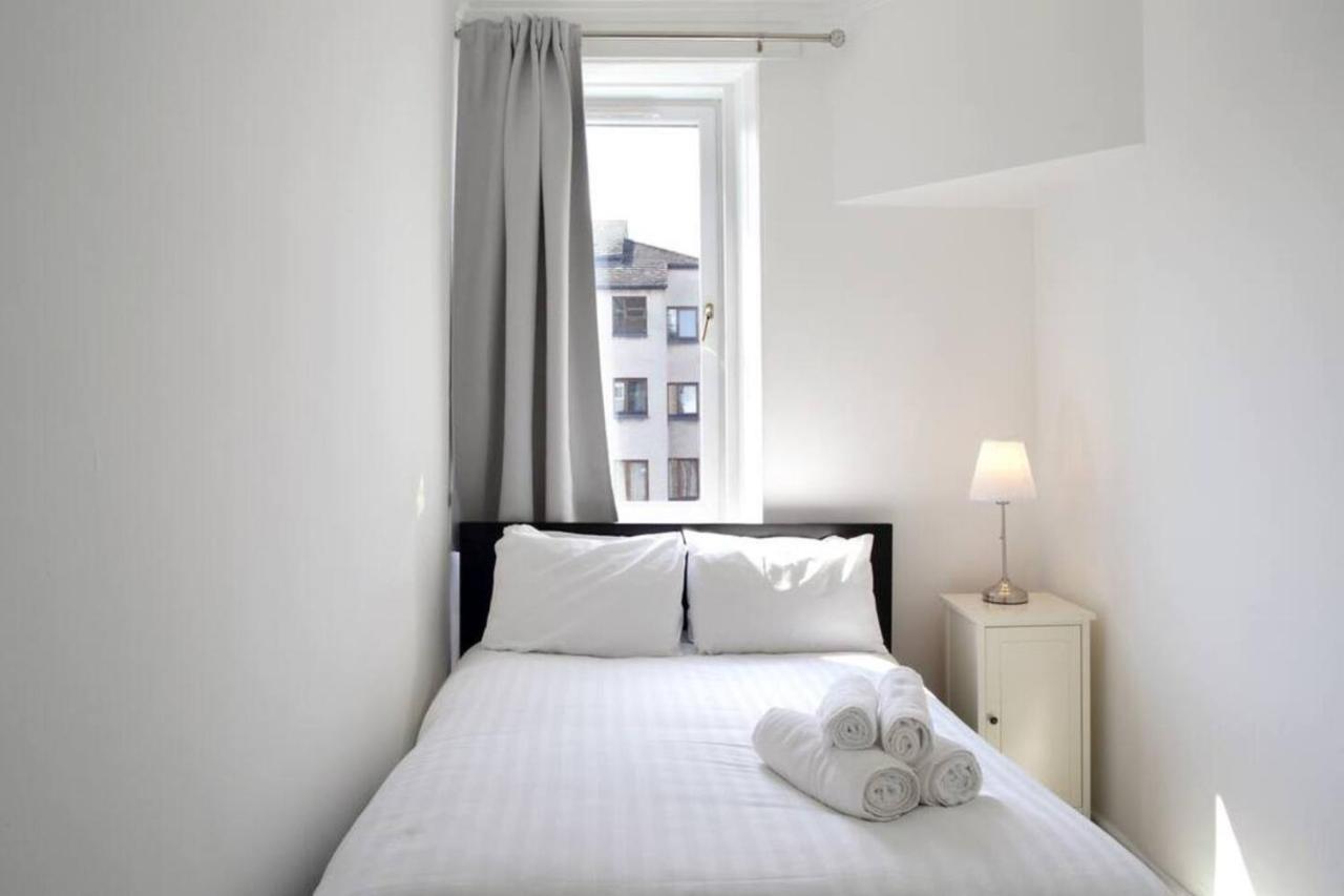 Beautiful Scandi-Inspired One Bed In Stockbridge エディンバラ エクステリア 写真